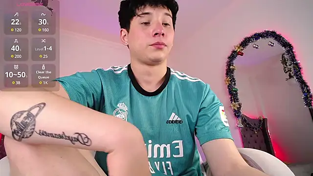 JustinMiller   online show from 12/17/24, 07:40