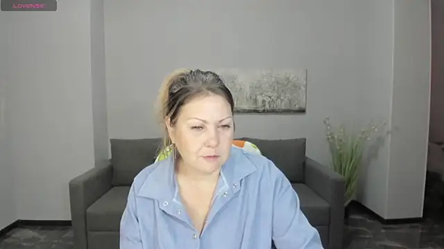 Snapshot of Milana_Blake chatting on 12/14/24, 06:35 Milana Blake online show from 12/14/24, 06:35