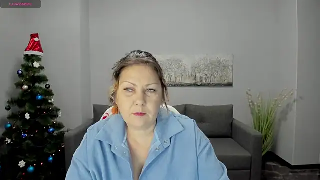 Snapshot of Milana_Blake chatting on 12/17/24, 06:35 Milana Blake online show from 12/17/24, 06:35