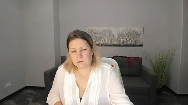 Snapshot of Milana_Blake chatting on 01/10/25, 09:44 Milana Blake online show from 01/10/25, 09:44