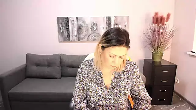 Snapshot of Milana_Blake chatting on 02/05/25, 10:08 Milana Blake online show from 02/05/25, 10:08