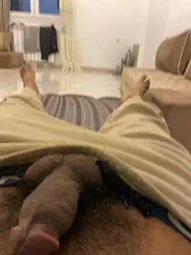 Snapshot of Lahcene chatting on 01/14/26, 01:33 Lahcene online show from 01/14/26, 01:33