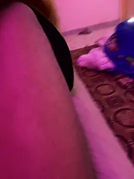 Snapshot of Lahcene chatting on 01/17/26, 10:20 Lahcene online show from 01/17/26, 10:20