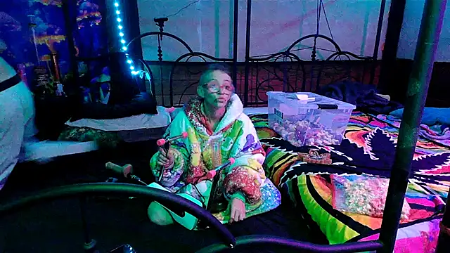 Stonermama666420 online show from 10/09/25, 03:37