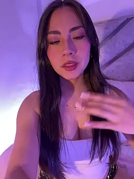 Melody 04 online show from 11/15/25, 02:20