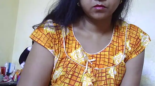 Snapshot of Suhana-sapna chatting on 02/15/25, 04:14 Suhana-sapna online show from 02/15/25, 04:14