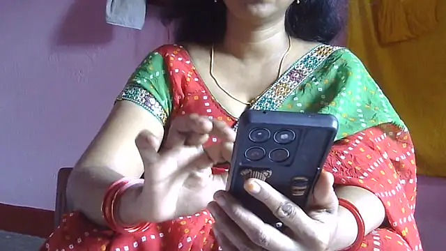 Snapshot of Suhana-sapna chatting on 08/03/26, 09:04 Suhana-sapna online show from 08/03/26, 09:04