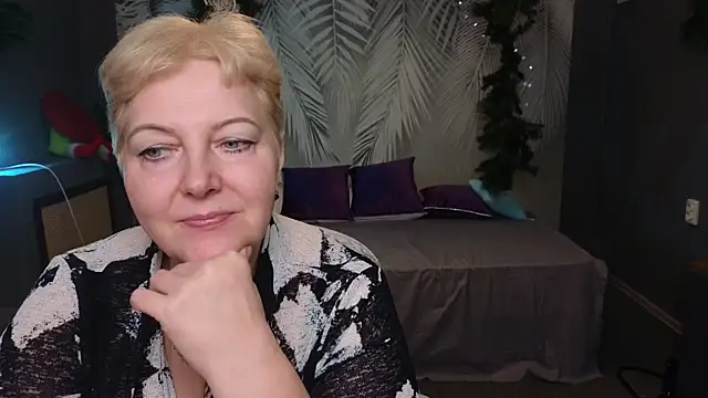 Sandra Snow online show from 01/09/25, 05:33