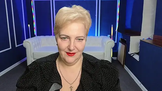 Sandra Snow online show from 01/29/25, 02:32