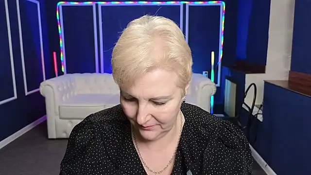 Sandra Snow online show from 02/02/25, 05:37