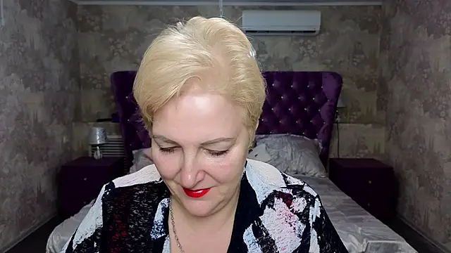 Sandra Snow online show from 02/07/25, 02:26