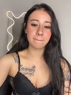 Zoee t online show from 10/31/25, 04:02