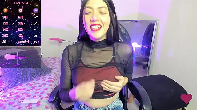 Aurora Hotson online show from 01/17/25, 01:04