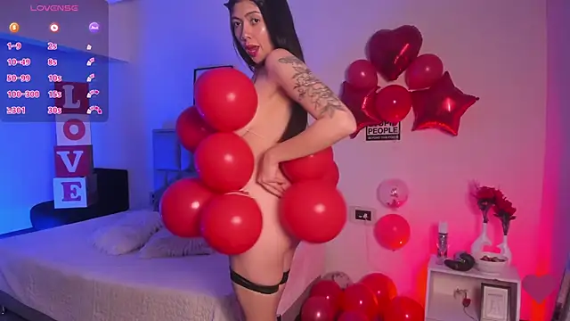 Aurora Hotson online show from 02/15/25, 12:04