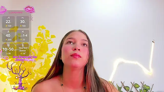 Snapshot of HaleyAmaya chatting on 06/22/26, 12:45 HaleyAmaya online show from 06/22/26, 12:45