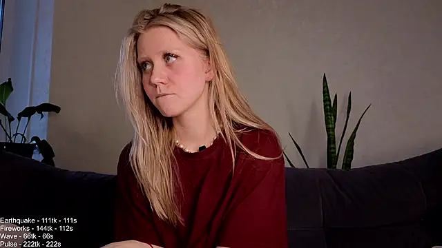 WiloneEsse online show from 02/23/25, 01:02