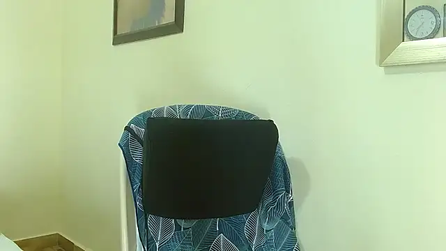 katerineleon online show from 10/26/25, 09:21