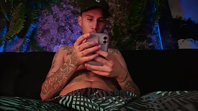 Snapshot of Junihn0 chatting on 12/22/24, 06:48 Junihn0 online show from 12/22/24, 06:48