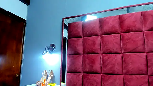 PENELOPELEWISs online show from 03/09/25, 11:03