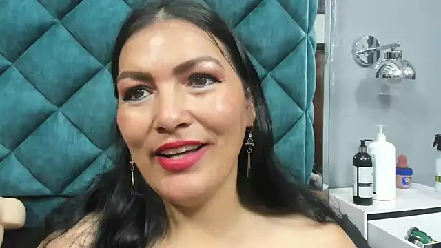 PENELOPELEWISs online show from 03/26/26, 07:47