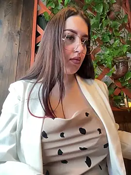 Snapshot of VikiDemi chatting on 03/19/25, 01:18 VikiDemi online show from 03/19/25, 01:18