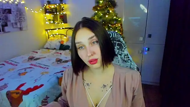 LinaTruly online show from 12/18/25, 09:43