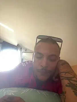 Snapshot of FTM98xxx chatting on 07/09/26, 03:27 FTM98xxx online show from 07/09/26, 03:27