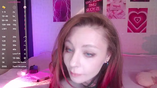 Lessy Lasska online show from 12/02/25, 03:34