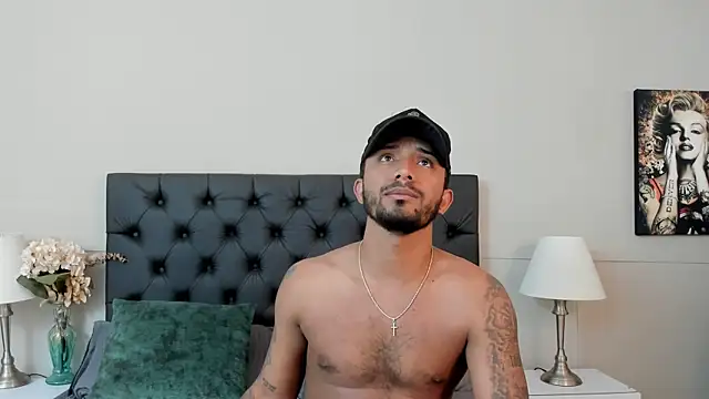 Snapshot of Robin_Rief chatting on 09/24/25, 04:38 Robin Rief online show from 09/24/25, 04:38