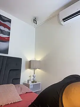 Robin Rief online show from 02/11/26, 03:44