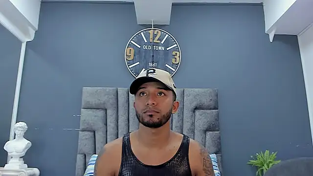 Robin Rief online show from 04/21/26, 07:28