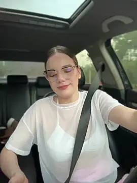 NicoleCut online show from 06/03/26, 10:37