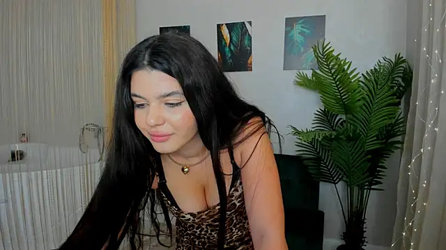 Snapshot of AlluringAriel chatting on 02/17/25, 01:47 AlluringAriel online show from 02/17/25, 01:47