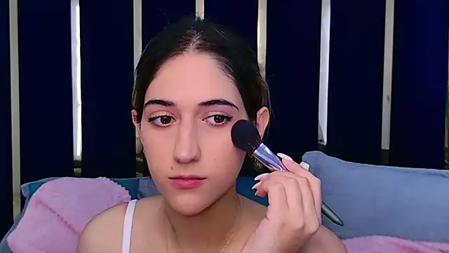 Teresa Stane online show from 10/17/25, 05:32