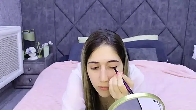 Teresa Stane online show from 11/06/25, 05:19