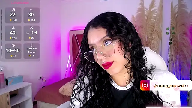 Snapshot of Aurora_Brownn chatting on 10/17/25, 04:48 Aurora Brownn online show from 10/17/25, 04:48