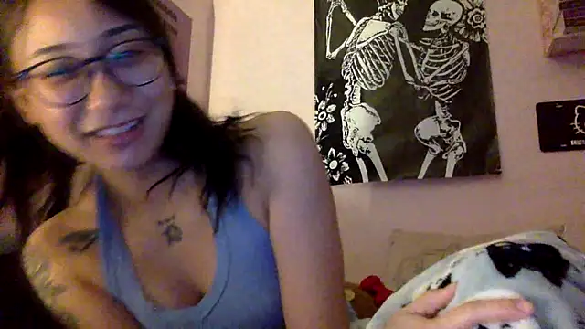 Snapshot of tokyobaby chatting on 12/10/24, 09:00 tokyobaby online show from 12/10/24, 09:00