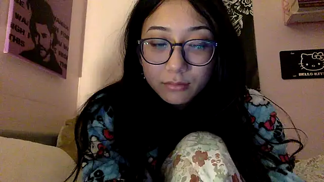 Snapshot of tokyobaby chatting on 12/11/24, 08:36 tokyobaby online show from 12/11/24, 08:36