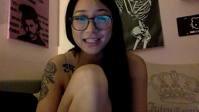 Snapshot of tokyobaby chatting on 12/12/24, 06:03 tokyobaby online show from 12/12/24, 06:03