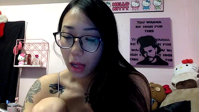 Snapshot of tokyobaby chatting on 12/12/24, 08:21 tokyobaby online show from 12/12/24, 08:21