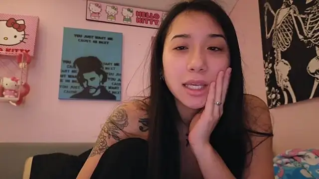 Snapshot of tokyobaby chatting on 11/28/25, 02:03 tokyobaby online show from 11/28/25, 02:03