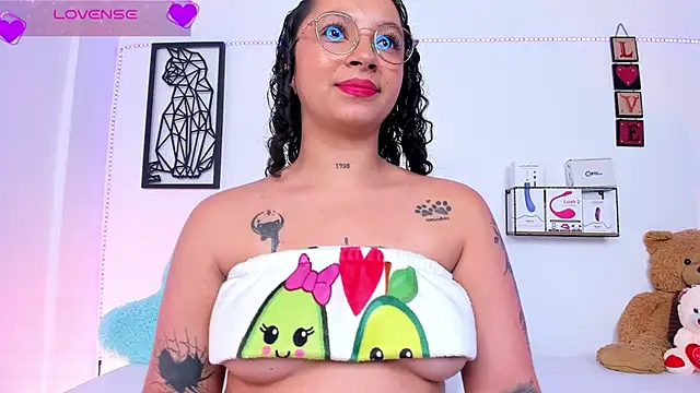 Mari Sweett online show from 02/21/25, 01:00