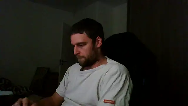 Snapshot of The_big_viking_ chatting on 12/18/24, 03:00 The big viking  online show from 12/18/24, 03:00