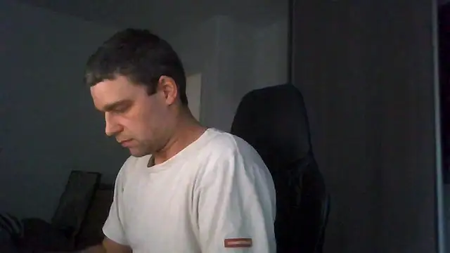 Snapshot of The_big_viking_ chatting on 12/21/24, 09:44 The big viking  online show from 12/21/24, 09:44