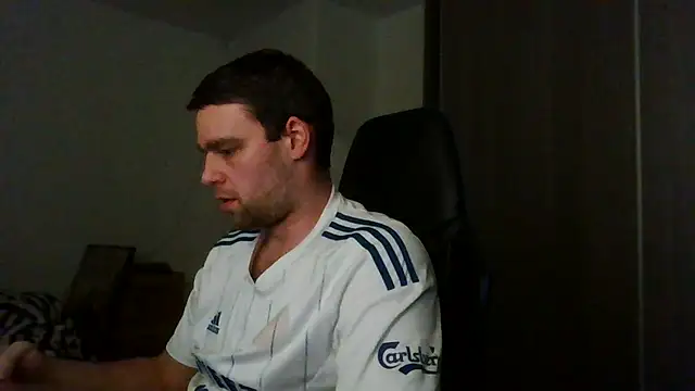 Snapshot of The_big_viking_ chatting on 12/27/24, 01:28 The big viking  online show from 12/27/24, 01:28