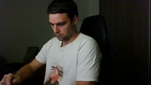 Snapshot of The_big_viking_ chatting on 01/04/25, 08:48 The big viking  online show from 01/04/25, 08:48