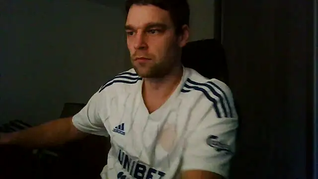 Snapshot of The_big_viking_ chatting on 01/05/25, 12:21 The big viking  online show from 01/05/25, 12:21