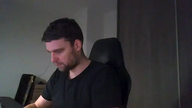 Snapshot of The_big_viking_ chatting on 02/08/25, 11:24 The big viking  online show from 02/08/25, 11:24