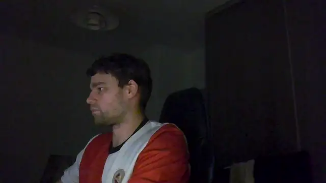 Snapshot of The_big_viking_ chatting on 03/12/25, 12:20 The big viking  online show from 03/12/25, 12:20