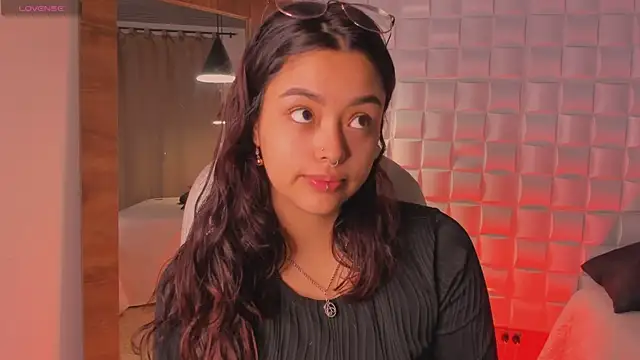 Ariana Pierce online show from 09/10/25, 12:27